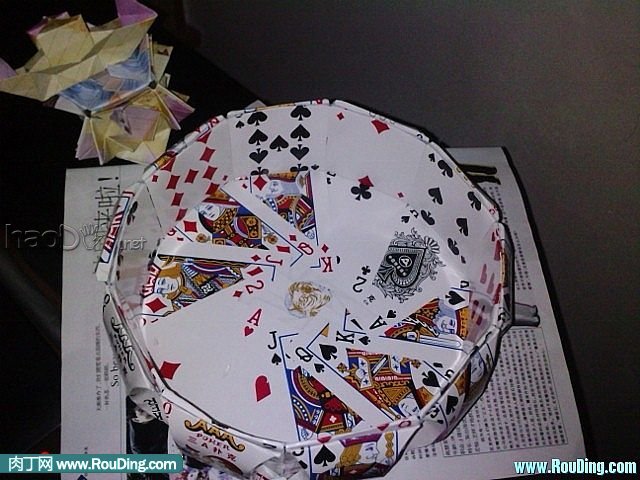 自制扑克纸牌制作的漂亮收纳盒子(第1页)
