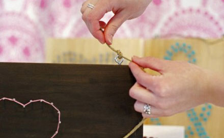 制作用钉子DIY浪漫家居挂饰的方法图例