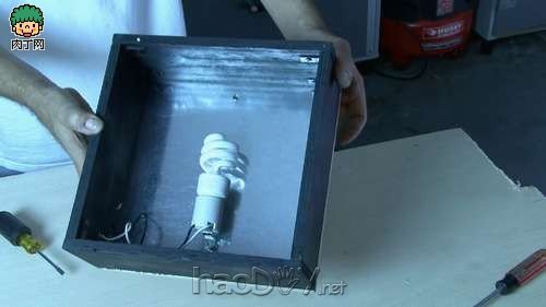 制作废旧电脑配件的旧物利用DIY改造作品