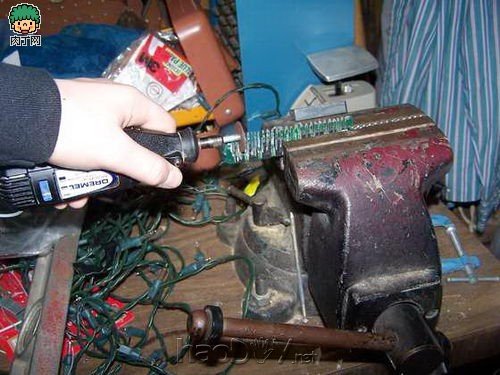 制作废旧电脑配件的旧物利用DIY改造作品