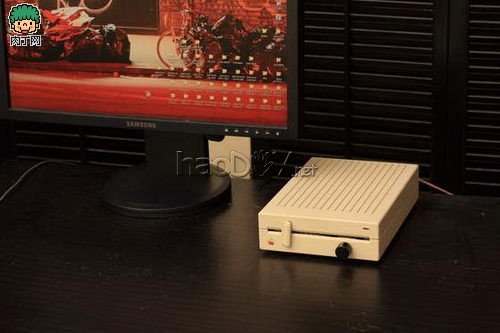 制作废旧电脑配件的旧物利用DIY改造作品