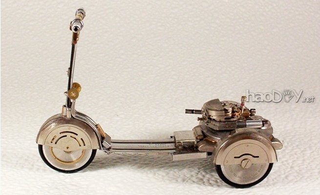 自制用旧手表制作的超酷摩托车模型作品大全