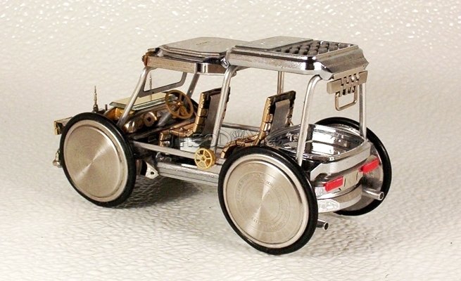 自制用旧手表制作的超酷摩托车模型作品大全