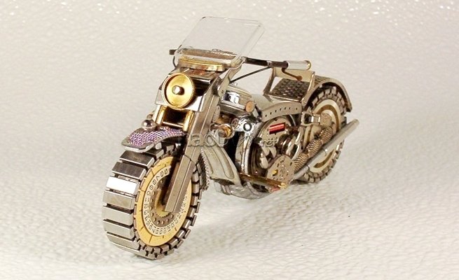 自制用旧手表制作的超酷摩托车模型作品大全