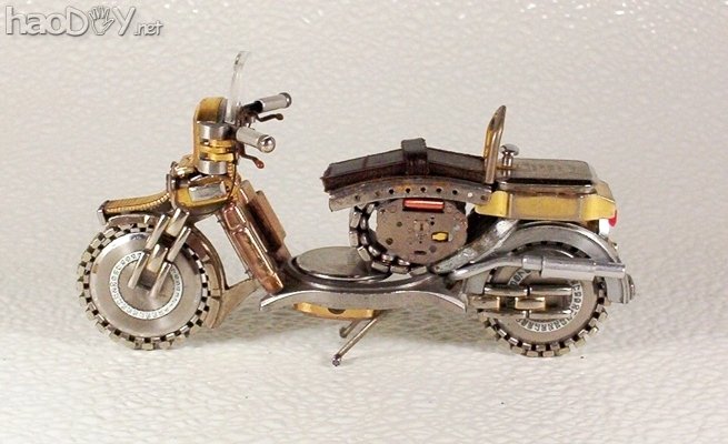 自制用旧手表制作的超酷摩托车模型作品大全
