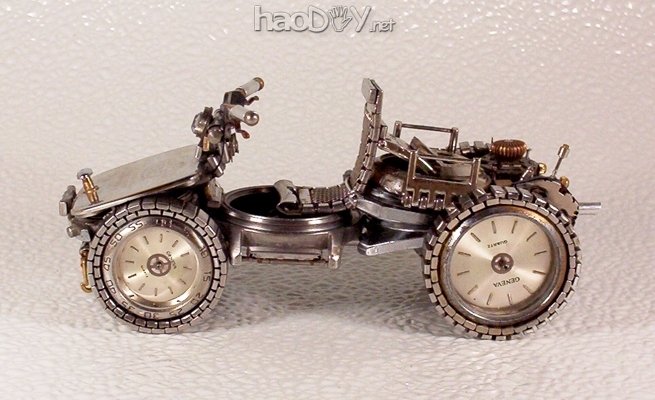 自制用旧手表制作的超酷摩托车模型作品大全