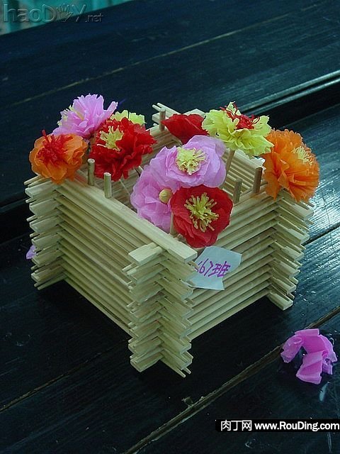 自制儿童校园的变废为宝主题活动创意作品(第1页)