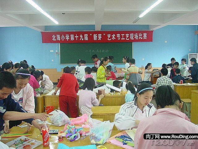 自制儿童校园的变废为宝主题活动创意作品(第1页)