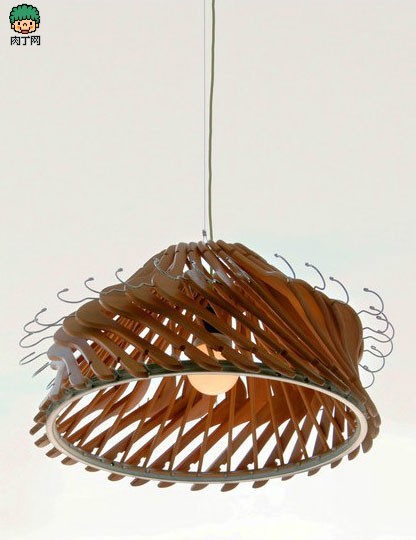 自制废衣架可以做什么 你意想不到的衣架创意改造