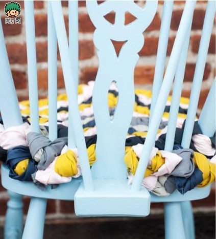 diy手工旧毛线旧衣物编织坐垫废物利用DIY图解