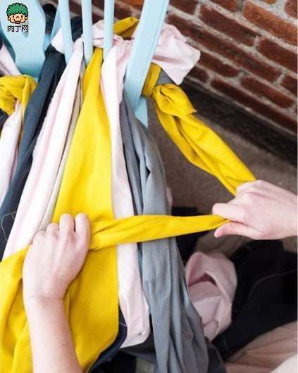 diy手工旧毛线旧衣物编织坐垫废物利用DIY图解