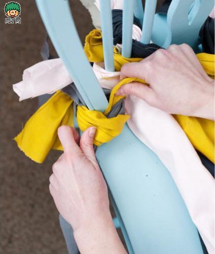 diy手工旧毛线旧衣物编织坐垫废物利用DIY图解