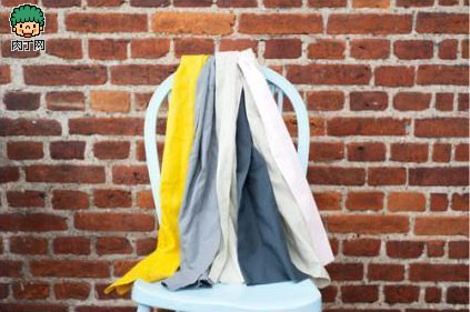 diy手工旧毛线旧衣物编织坐垫废物利用DIY图解