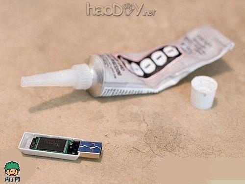 制作废旧键盘键DIY的旧U盘改造个性作品