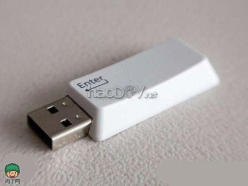 制作废旧键盘键DIY的旧U盘改造个性作品