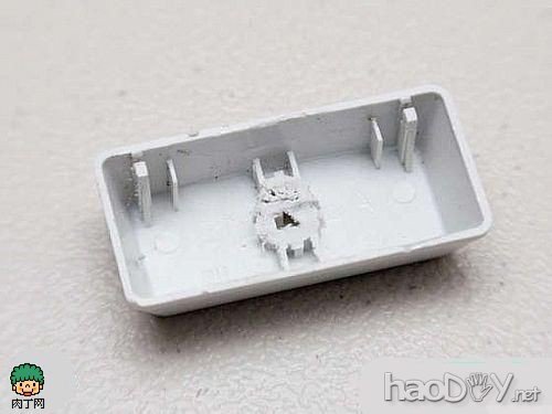 制作废旧键盘键DIY的旧U盘改造个性作品