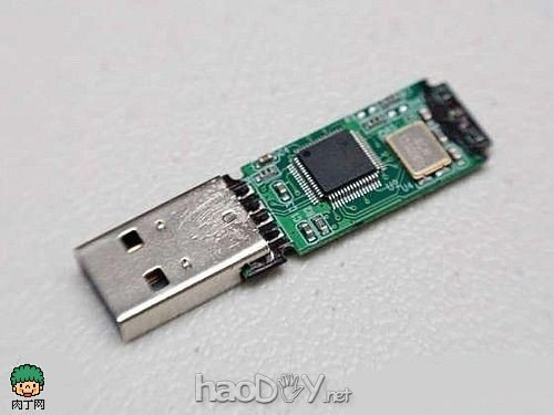 制作废旧键盘键DIY的旧U盘改造个性作品