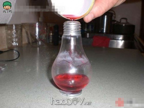 diy废旧灯泡打造复古油灯,现代生活中感受古代气息