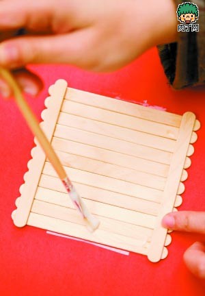 diy两款雪糕棍与传真纸的纸心传真纸筒DIY的置物筒