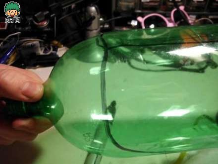 制作教你用可乐瓶手工DIY防毒面具