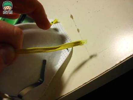 制作教你用可乐瓶手工DIY防毒面具