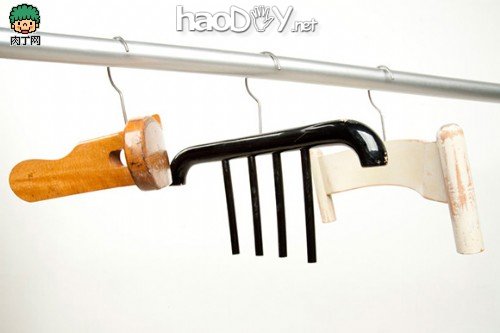 diy将废旧椅子改造成新型衣架,让我们一起环保