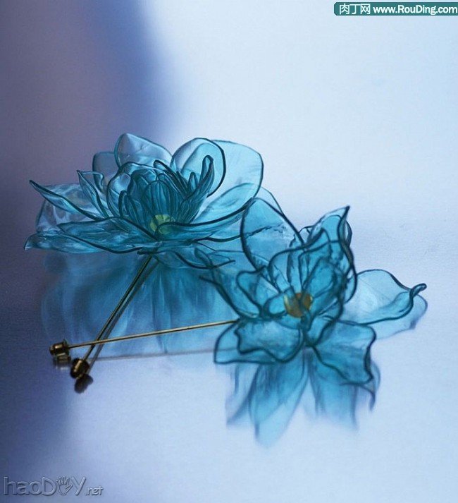 diy饮料瓶废物利用首饰DIY设计作品欣赏四、胸针