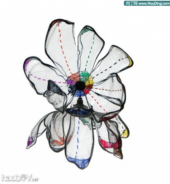 diy饮料瓶废物利用首饰DIY设计作品欣赏四、胸针