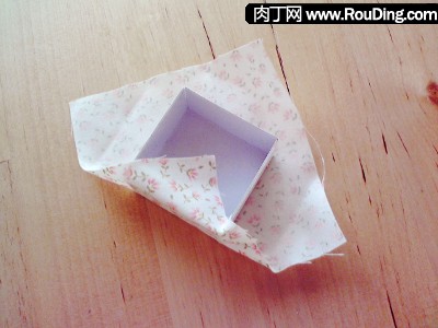 制作废旧盒子变收纳盒,漂亮纸折收纳盒的做法