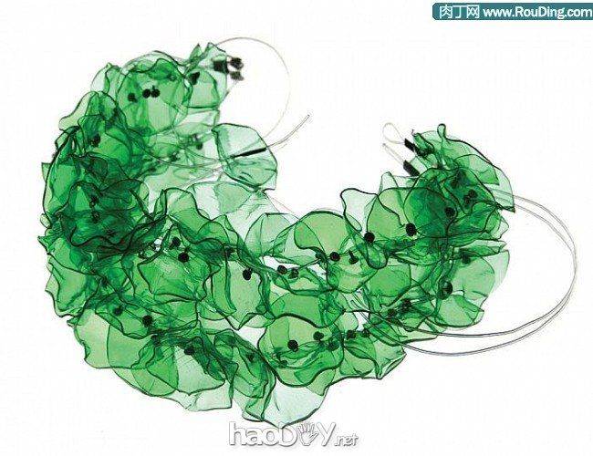 制作易拉罐的创意首饰DIY设计作品欣赏一、手链篇