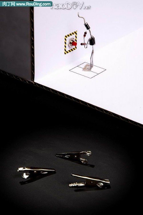 制作电子元器件制作的创意小人(第1页)