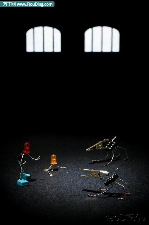 制作电子元器件制作的创意小人(第1页)