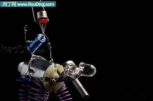 制作电子元器件制作的创意小人(第1页)