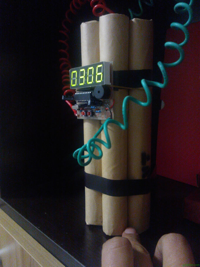 自制20元打造一枚单片机定时炸弹