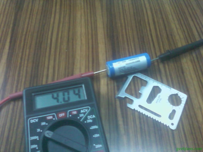 制作手机移动充电器 电蚊拍 18650