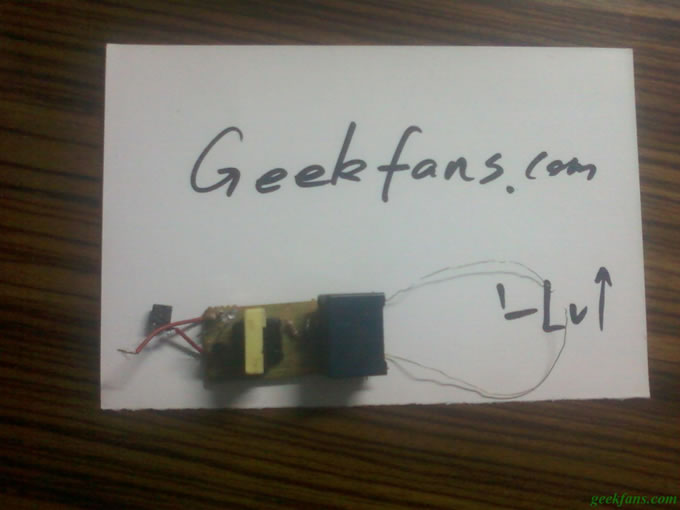 制作手机移动充电器 电蚊拍 18650