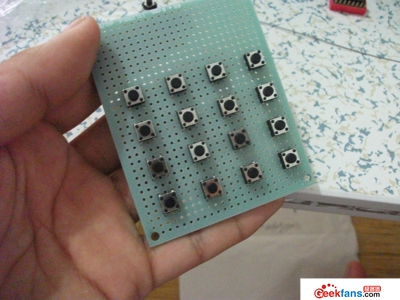 制作自制独立4X4矩阵单片机两用键盘