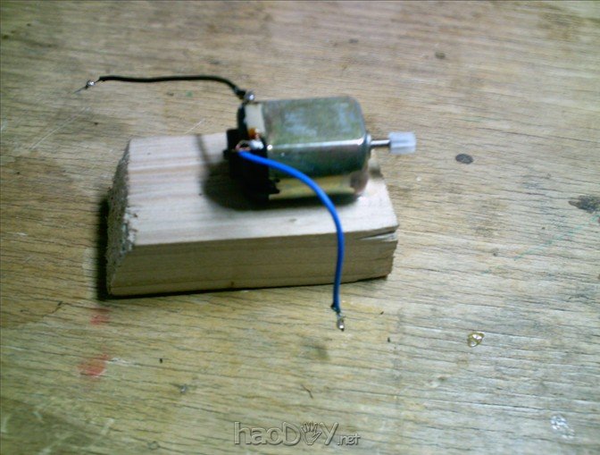 自制太阳能风扇充电二合一