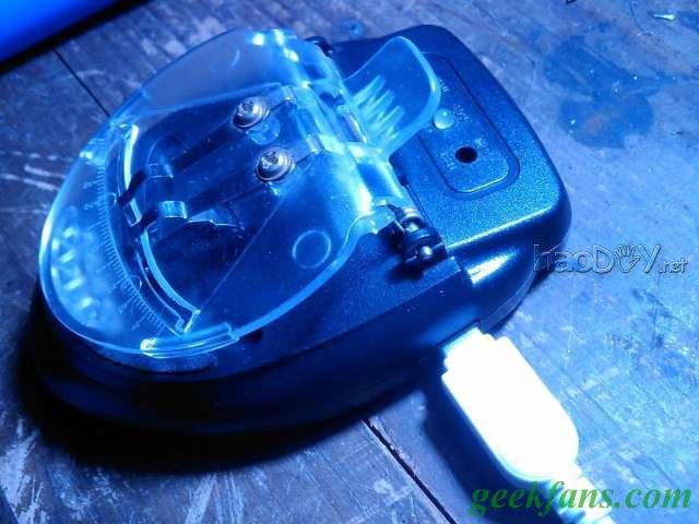 制作制作配合移动电源使用的USB万能充电