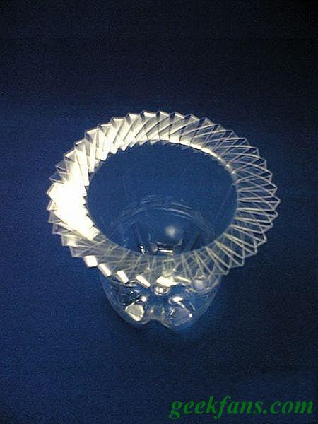 制作饮料瓶手工制作:做的美丽花瓶