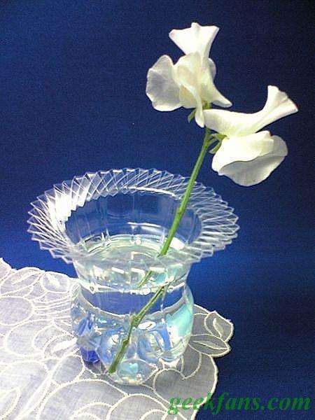 制作饮料瓶手工制作:做的美丽花瓶