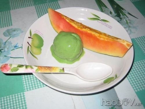 制作牛奶绿茶冰淇淋的做法