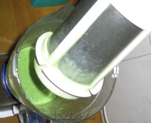 制作牛奶绿茶冰淇淋的做法