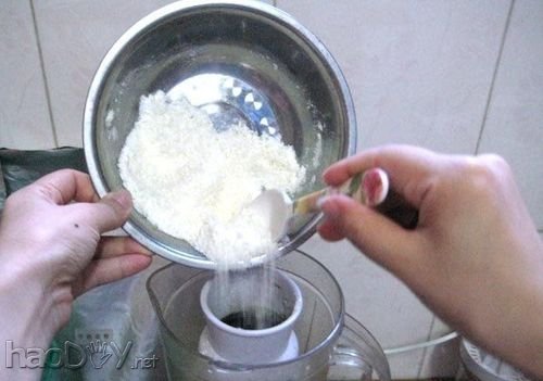 制作牛奶绿茶冰淇淋的做法