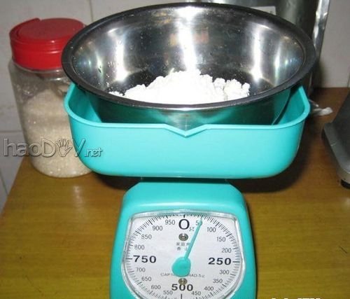 制作牛奶绿茶冰淇淋的做法