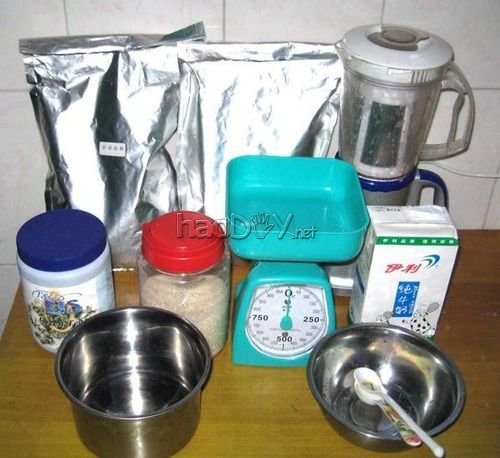 制作牛奶绿茶冰淇淋的做法