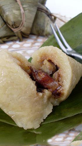 制作粽子的做法:黄香味卤肉粽
