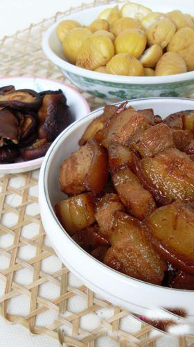 制作粽子的做法:黄香味卤肉粽