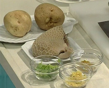 自制美食DIY:红酒烩牛肚