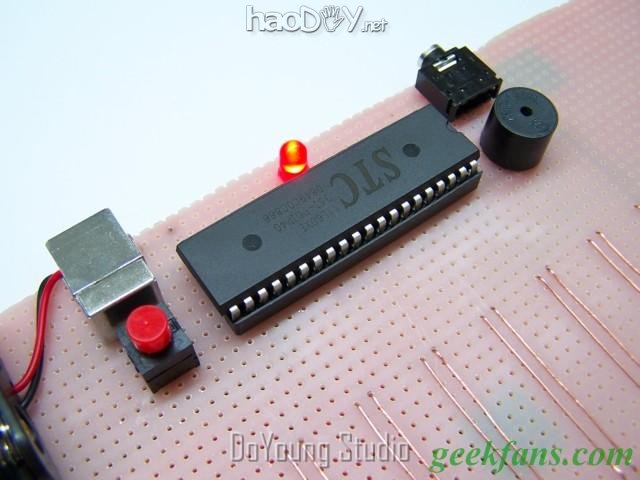 制作单片机触摸键电子琴